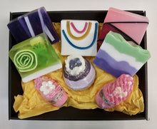 Load image into Gallery viewer, Pamper Gift Hamper
