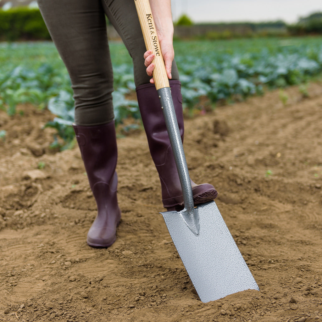 Carbon steel digging spade